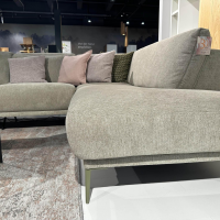 Mondo - Sofa Ensemble Lillia Stoff Wandoo Sage Hellgrün Grau Füße Olive Grün - 6