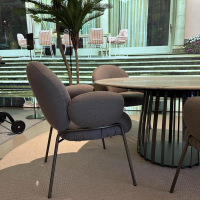 Freifrau - Outdoor Essgruppe BC07 Platte Travertin Triato Kiesel Grau Gestell Bronze Schwarz Nana Stoff Loopi Coconut Taupe Grau Braun - 6