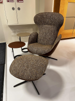 Jori - Lounge Sessel Daydreamer Innen Stoff Mamaye 204 Braun Beige Gelb Außen Leder Lolita Pralina Braun Gestell Bronze Lackiert Inklusive Hocker - 2