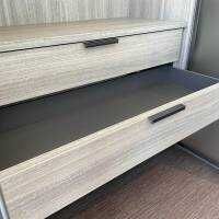 Molteni & C - Ankleide Gliss Master Korpus Böden Rückwand aus Zirbelkiefer Silber mit Beleuchtung - 17