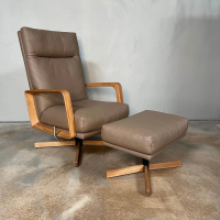 Signet - Sessel Gin Leder Prestige Walnuss Braun Gestell Eiche Massiv Geölt Inklusive Hocker - 4