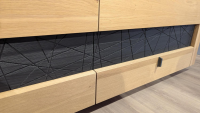 Voglauer - Sideboard V-Aura Eiche Geölt Akzent Lärche Schwarz mit LED-Beleuchtung - 3