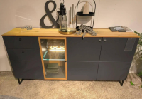 Niehoff - Sideboard Lugano Front Und Korpus 096 Lack Quarzgrau Grau Oberboden Eiche Massiv Gestell Eisen Schwarz Mit Beleuchtung - 2
