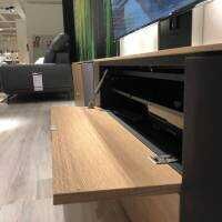 wohnwaende-tv-lowboards-musterring-medienkombination-q-media-mr-balkeneiche-bianco-furniert-mit-led-6