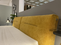 Hukla - Boxspringbett Highland R Stoff Maranta Curry Gelb PG 6 KT23138 Fuß W010 Metall Schwarz Inklusive Nachtkonsolen - 2