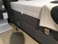 RUF Betten - Boxspringbett Minerva 47640 Stoff 06324 Grau Füße Metall Schwarz Mit Motorischer Verstellung - 4