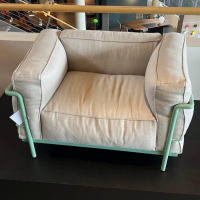 Cassina - Sessel LC3 Stoff Lipari Cenere Beige Gestell Metall Grün Matt Lackiert - 9