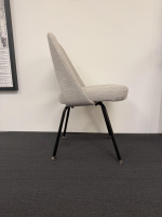 Knoll International - 4er-Set Saarinen Conference Chair Stuhl Stoff Tosca Beige Gestell Metall Schwarz - 3