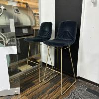 Freifrau - 2er Set Barhocker Leya Barstool High Stoff Adamo Und Eva Blau Gestell Stahl Messing - 3