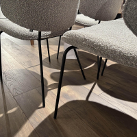 KFF - 4er-Set Stuhl Alvaro Stoff Nordic Edition Ascot 2402 Toffee Grau Beige Gestell 4-Fuß Rundroh M02 Schwarz Mit Filzgleitern - 4