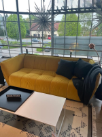 Raum.Freunde - Sofa Hedda Stoff Velvet 16 Yellow Gelb Füße Kunststoff Schwarz - 5
