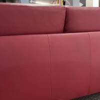 3-sitzer-sofas-montis-sofa-otis-leder-cuba-red-fuesse-aluminium-schwarz-matt-pulverbeschichtet-389-5