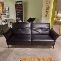 2-sitzer-sofas-musterring-sofa-9300-bezug-leder-mn-montana-black-fuss-p695-metall-schwarz-065-01-5