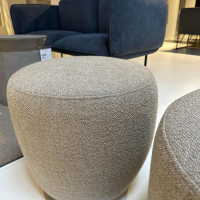 Blomus - Drehsessel Kuon Stoff Boucla Shitake Braun Beige Inklusive Pouf - 5