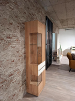 Decker - Vitrine Ramos Wildeiche Massiv Natur Geölt Akzent Glas Weiß Satiniert Griff Edelstahloptik - 3