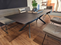 Raum.Freunde - Esstisch Eldur Platte Bamboo 76 Night Schwarz Lackiert Gestell Metall Schwarz - 4