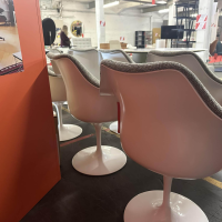 Knoll International - 8er-Set Stuhl Saarinen Tulip Stoff Harley Grün Grau Gestell Aluminium Weiß Pulverbeschichtet - 3