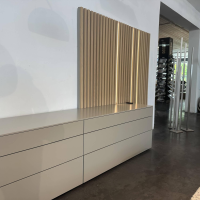 Sudbrock - Wohnwand Goya Lack 405 Muschelgrau Lamellenpaneel Eiche Milk Inklusive Beleuchtung Mit Fernbedienung - 8