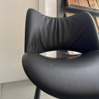 Poltrona Frau - Stuhl Nice Pelle Leder 29 Ardesia Schwarz Gestell Stahl Schwarz Brüniert - 2