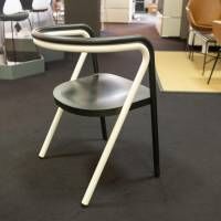 stuhlsets-cappellini-chair-2-gestell-esche-massiv-schwarz-metallrohr-weiss-matt-sitzflaeche-3