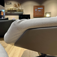 COR - Relaxsessel Cordia Lounge Korpus Leder Trüffel Braun Sitz Stoff Ecru Taupe Grau Gestell Lack F01 Schwarzbraun Mit Hocker - 4