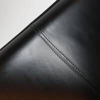 einzelstuehle-driade-lago-armlehnstuhl-leder-schwarz-beine-aluminium-poliert-mit-kunststoff