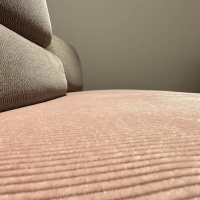 2-sitzer-sofas-bruehl-sofa-mosspink-bezug-cordstoff-rosa-und-veloursstoff-gemustert-grau-rose-fuesse-3