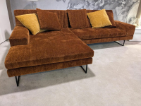Brühl - Ecksofa Amber Stoff 44 0050 Orange Füße Verchromt mit 5 Kissen - 9
