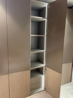 Sudbrock - Wardrobe Miria fronts smooth lacquer Sienna 465 oak Sahara 129 fluted with lighting - 3