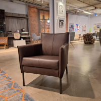 Bert Plantagie - Sessel Dalia Bezug Leder Timber LT0309 Cioccolate Schwarz Gestell Rundrohr Fein Struktur 100 Kohl Schwarz - 5