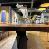 Nouvion - Esstisch Alcedo Platte Nussbaum Waldkante Öl Gestell Xena Metall Epoxid Schwarz Pulverbeschichtet - 8