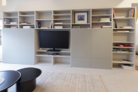 wohnwaende-tv-lowboards-interluebke-regalwand-studimo-lack-greige-08-mattglas-optiwhite-352-42-89259-2