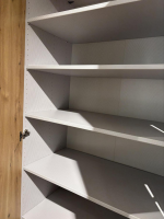 Musterring - Schlafzimmer Sala 2 0 Schrank Front Glas Weiß Korpus Eiche Bianco Bett Kopfteil Und Korpus Holz Füße Schiefer Grau - 3