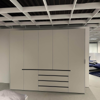 Interlübke - Kleiderschrank Collect Mattlack Außen M08 Greige Innen M23 Muschel Grau - 6