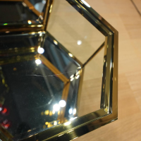 couchtische-eichholtz-4er-ensemble-couchtisch-sax-platte-klarglas-metallrahmen-mit-gold-finish-205-4
