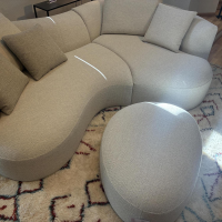 COR - Sofa Siwa Stoff 8207 Muschel Creme mit Hocker und Kissen - 8
