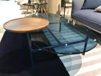 Rolf Benz - Couchtisch Addit 915-233 Blaue Glasplatte Tablar Nussbaum Massiv - 6