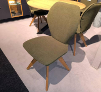 Niehoff - 4er-Set Stuhl Linea Dining Trend Time Stoff Malera L Olive Grün Gestell Wildeiche Geölt Fest - 2