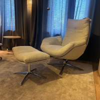 COR - Sessel Cordia Lounge Stoff 8300 Lichtgrau Grau Gestell Aluminium Poliert Inkl. Hocker - 2