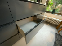 Interlübke - Sideboard Mell Mattlack M21 Anthrazit Abdeckplatte Marmor Arabescato Corchia Weiß Glänzend Mit Schubkästen - 4