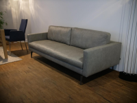 2-sitzer-sofas-tommy-m-sofa-buster-1348l-bezug-leder-rhino-grau-fuesse-nickel-schwarz-inklusive-3