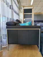 2-sitzer-sofas-sitting-vision-sofa-roos-leder-semira-5000-schwarz-untergestell-edelstahl-285-01-2