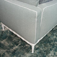 2-sitzer-sofas-flexform-sofa-atlante-stoff-mehfarbig-gestell-metall-weiss-inklusive-5-kissen-335-01