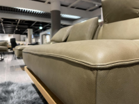 Koinor - Ecksofa Phoenix Leder B Toro Cactus Grün Plateau Wildeiche Furniert Gestell Aluminium Schwertkufe - 9