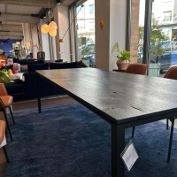 Janua - Esstisch S600 Platte Eiche Geköhlt Gestell Metall Tiefschwarz Matt Pulverbeschichtet - 3