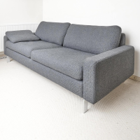 COR - Sofa Conseta Bezug Stoff 5010 Anthrazit Schmalfuß Chrom Bodenfrei Inklusive 2 Kissen - 7