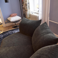 3-sitzer-sofas-edra-sofa-standard-stoff-cat-s-7050-schwarz-mit-flexiblen-armlehn-und-rueckenkissen-10