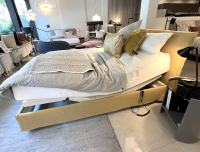 Schramm - Bett Pure Loft Stoff Antonio 2510 Corn Maisgelb Gelb Füße ZF Schwarz Mit Motorischer Verstellbarkeit - 6