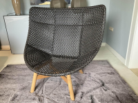 DEDON - Sessel Wing Chair Mbrace Stoff A 462 Cool Sage Grau Fasergeflecht Arabica Schwarz Braun Füße Teakholz - 2