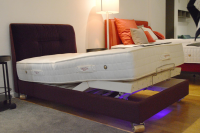 Treca Interiors - Bett Madeleine Trecaflex M5.2 Motorisch Verstellbar Stoff Rot mit Matratze - 9